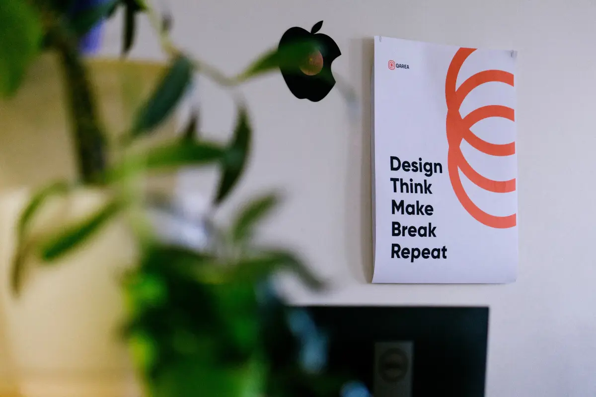 ¿Quién diseña a quién? Reflexiones sobre UX, automatismos y el futuro del diseño